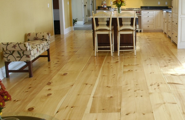 Có nên sử dụng sàn gỗ thông lát sàn không ?