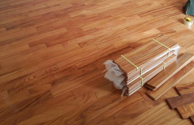 Có nên dùng sàn gỗ thông để lát sàn không